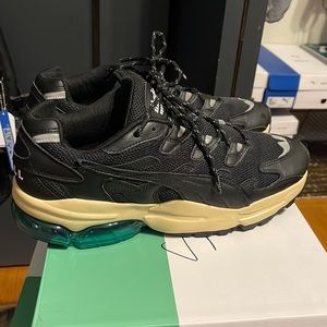 PUM X RHUDE size 12 PREWORN.